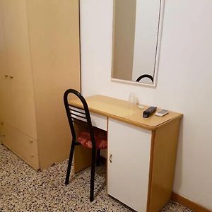 Camera con letto king size